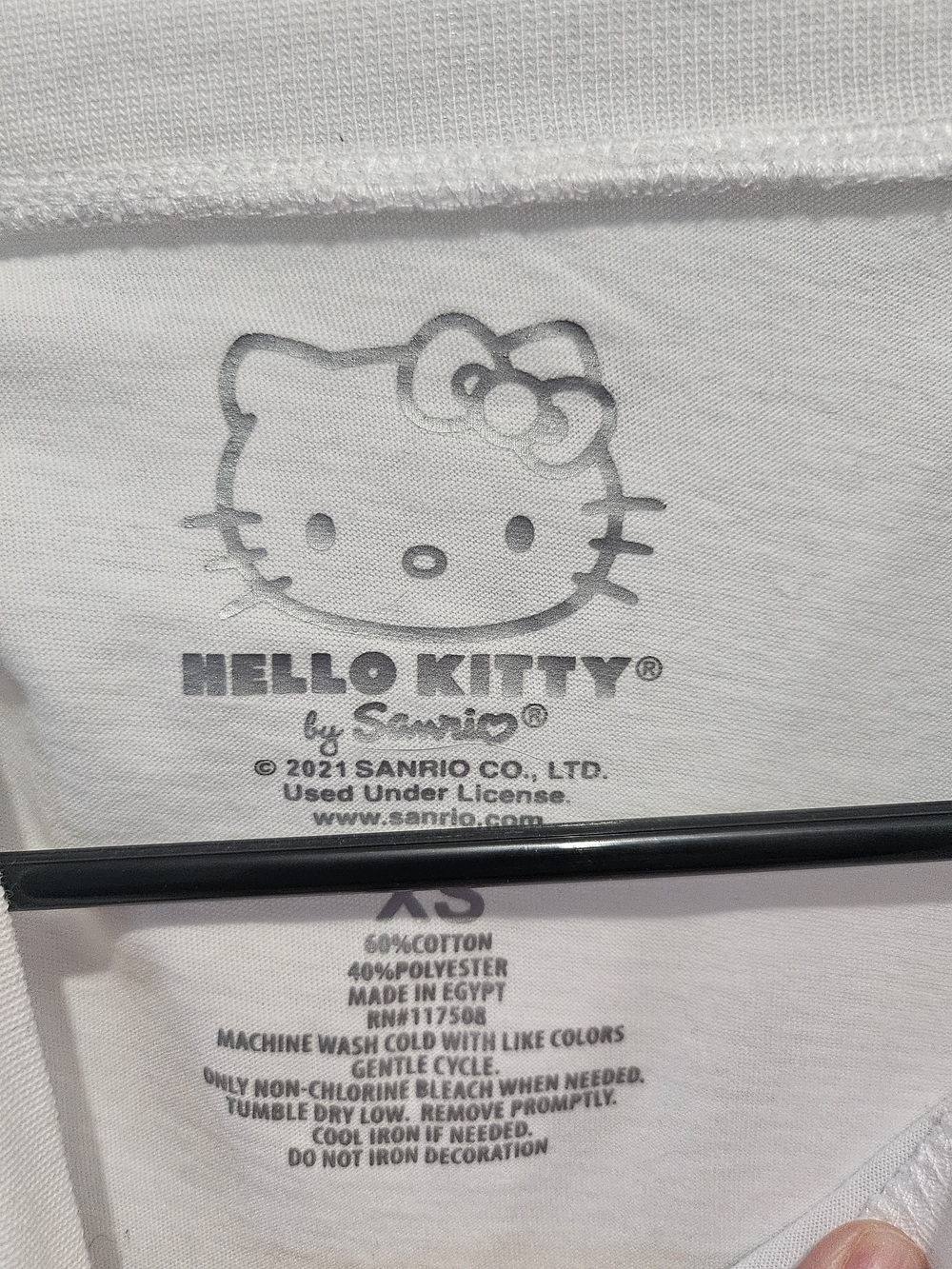 Hello Kitty White Tee - Picture 3 of 4